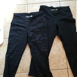 4 pairs of Capri workout pants